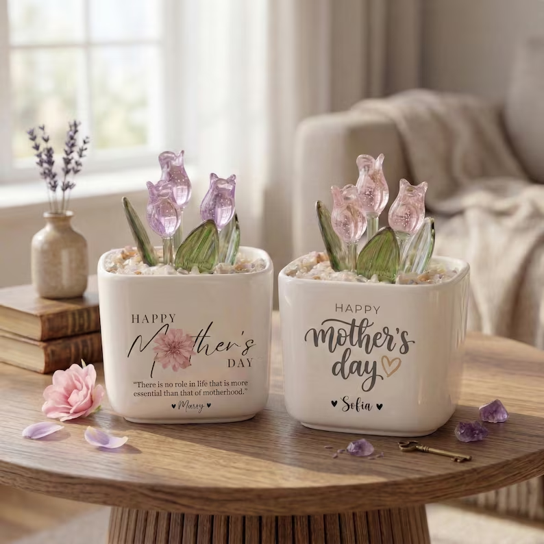 Personalized Tulip Glass Flower Pot, Mother's Day Gift for Mom, Happy Mothers Day Planter, Custom Name Flower Pot, Decorative Glass Tulip