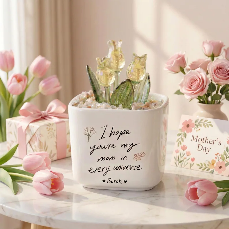 Personalized Tulip Glass Flower Pot, Mother's Day Gift for Mom, Happy Mothers Day Planter, Custom Name Flower Pot, Decorative Glass Tulip