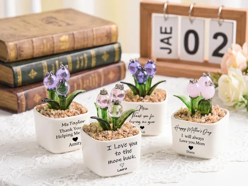 Glass Tulip Gift for Mom, Personalized Hand Blown Flower Pot, Mother's Day Gift, Custom Everlasting Floral Desk Decor