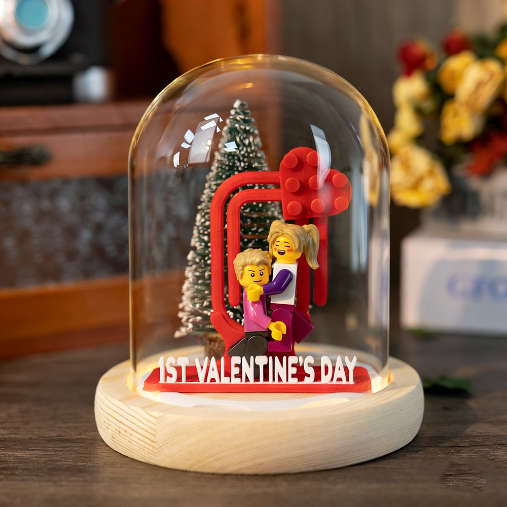 Personalized Couple Mini Figures with Names - Romantic Gift for Him & Her