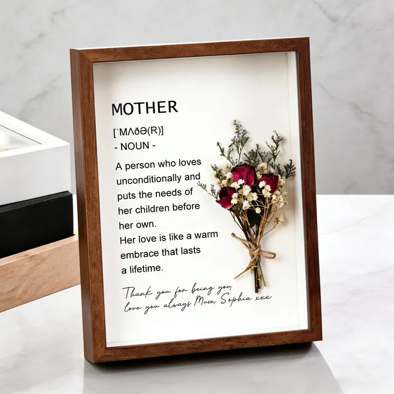 Personalized Mom Shadow Box Frame – Sentimental Mother’s Day Gift, Dried Flower Mom Keepsake