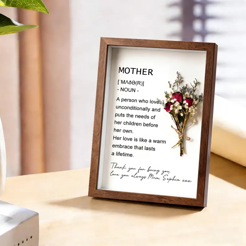 Personalized Mom Shadow Box Frame – Sentimental Mother’s Day Gift, Dried Flower Mom Keepsake