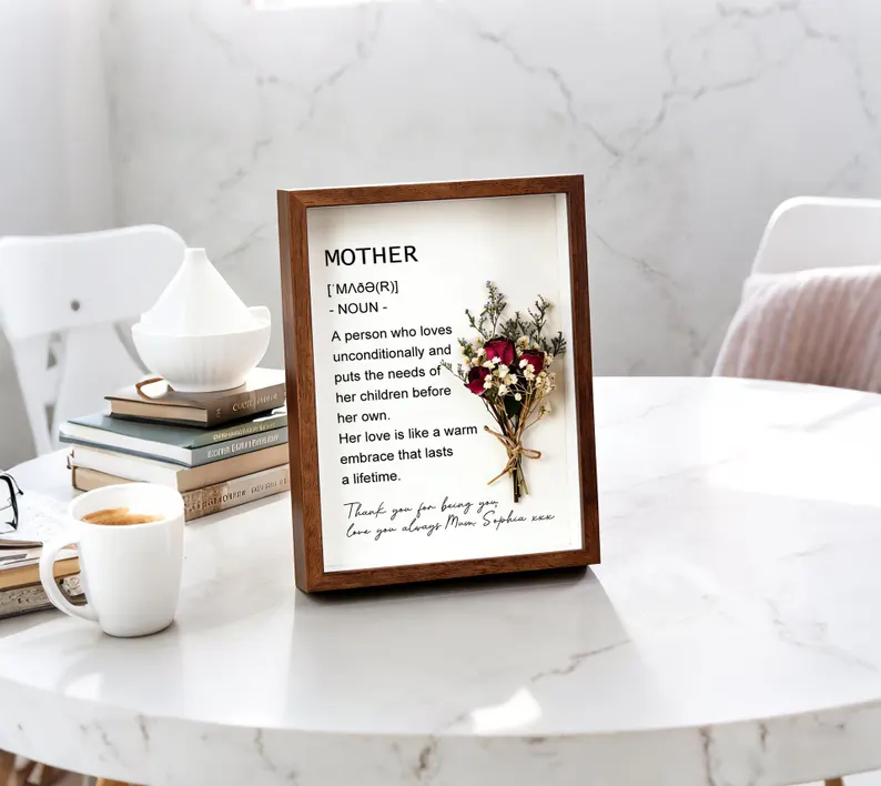 Personalized Mom Shadow Box Frame – Sentimental Mother’s Day Gift, Dried Flower Mom Keepsake