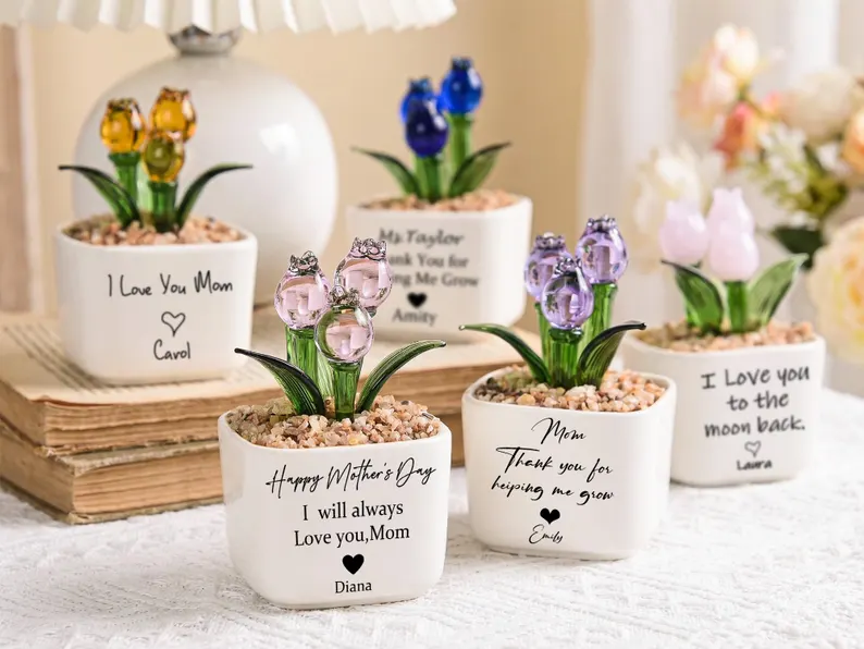 Glass Tulip Gift for Mom, Personalized Hand Blown Flower Pot, Mother's Day Gift, Custom Everlasting Floral Desk Decor