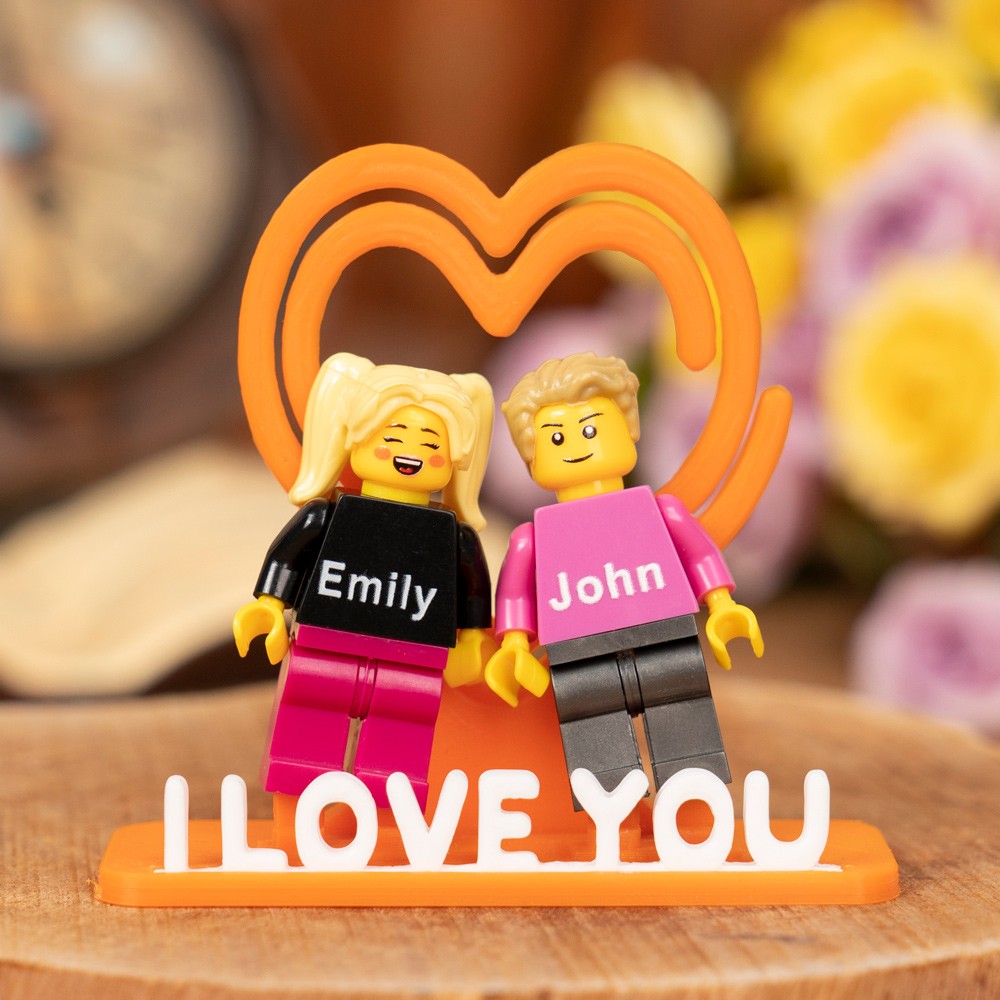 Personalized Couple Mini Figures with Names - Romantic Gift for Him & Her