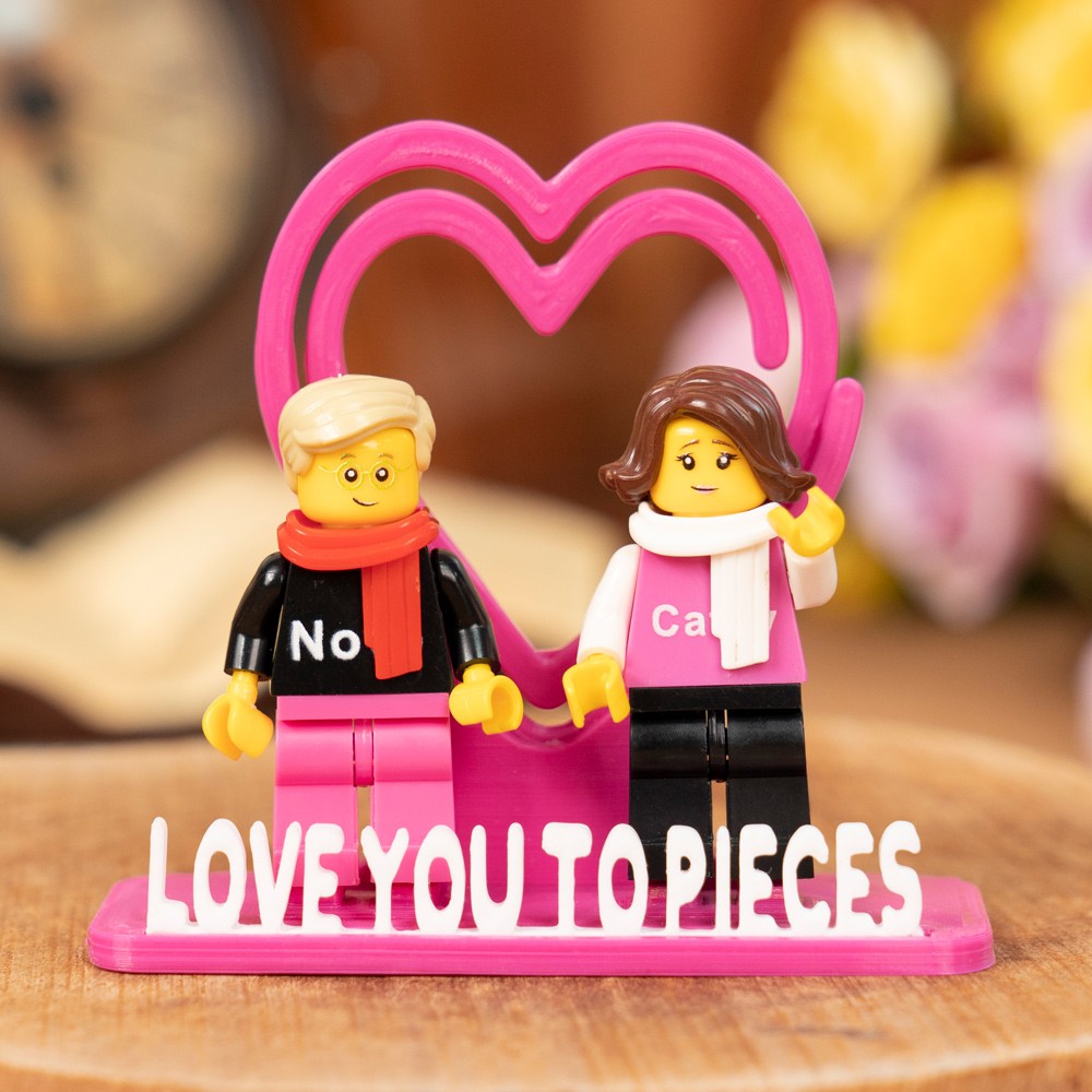 Personalized Couple Mini Figures with Names - Romantic Gift for Him & Her