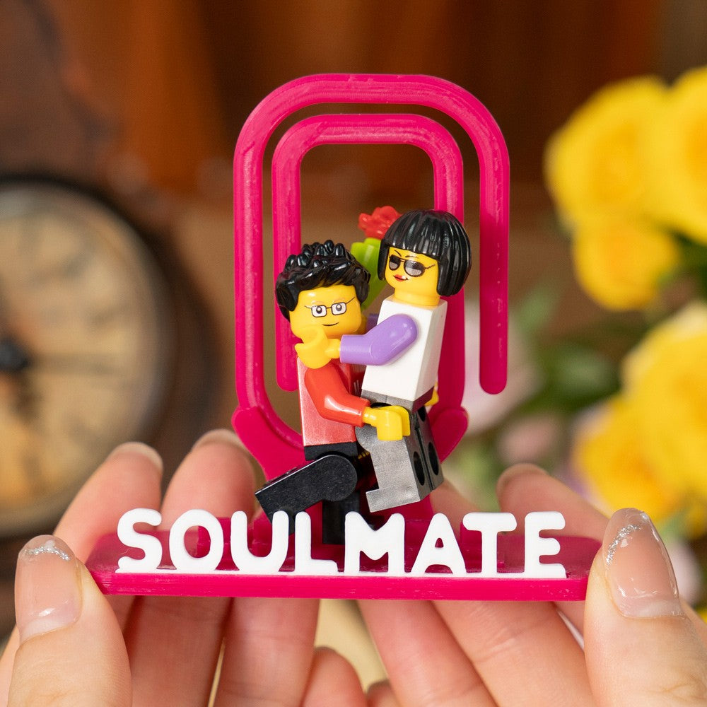 Personalized Couple Mini Figures with Names - Romantic Gift for Him & Her